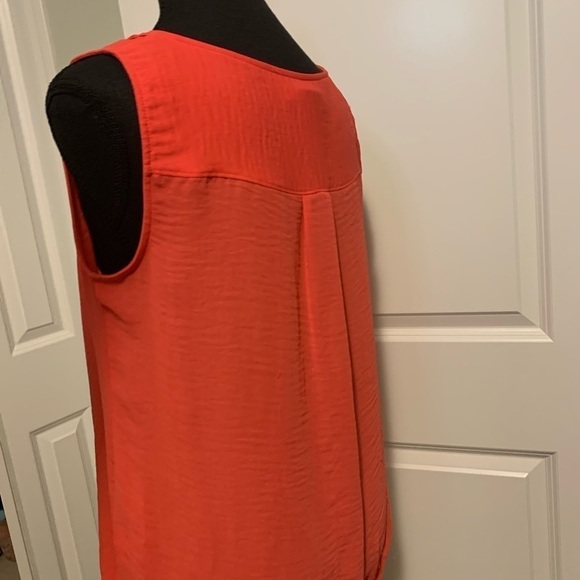 Liz Claiborne , size S. 100% Polyester. - Picture 7 of 8